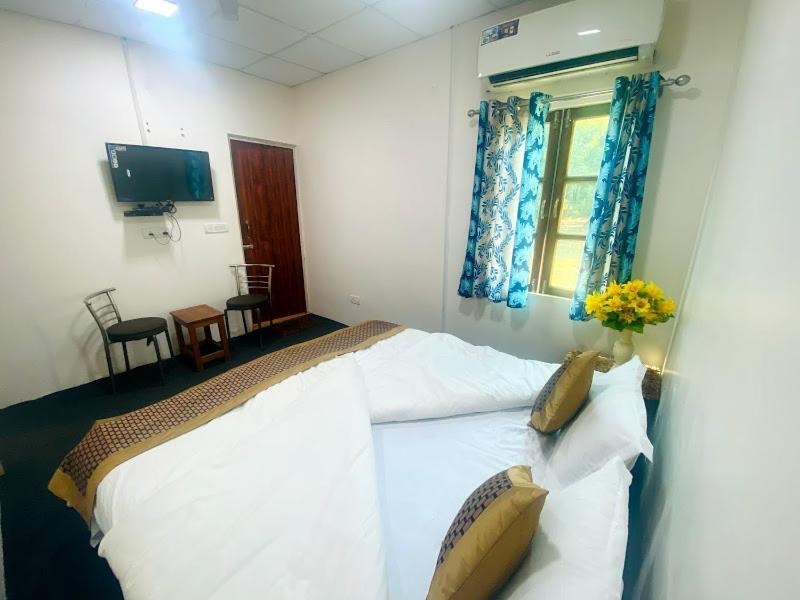 Lushy Days Boom Camp Hotell Tanakpur Eksteriør bilde