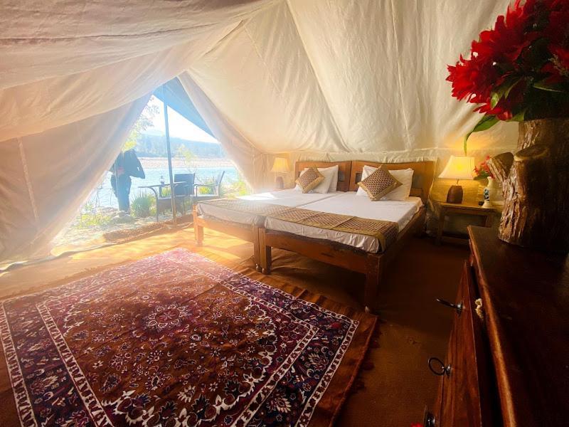 Lushy Days Boom Camp Hotell Tanakpur Eksteriør bilde